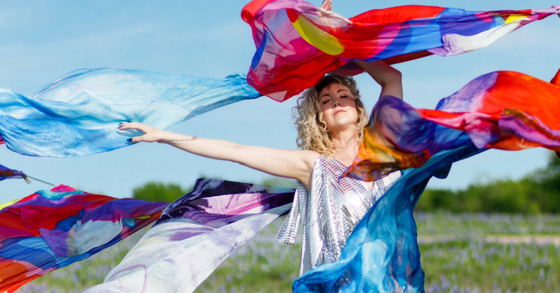 About AlanaKay Art – Meet the Artist Behind the Color